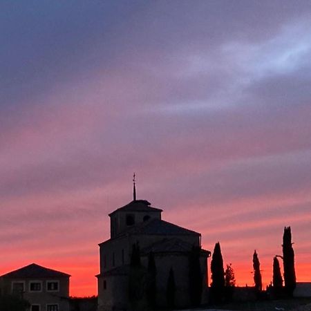 El Carro Del Abuelo Villa Villovela de Pirón Eksteriør bilde