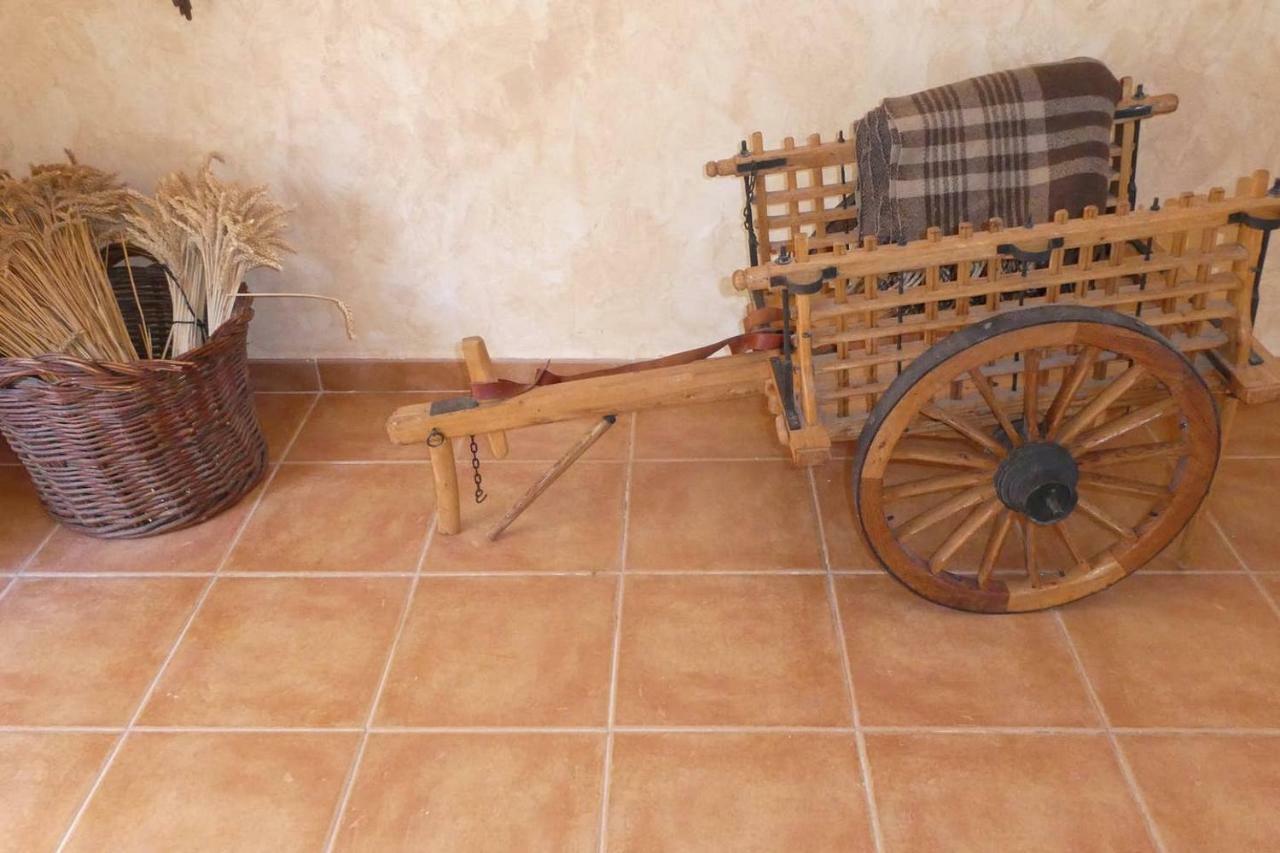 El Carro Del Abuelo Villa Villovela de Pirón Eksteriør bilde